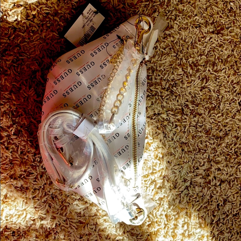 Guess Fannypack
